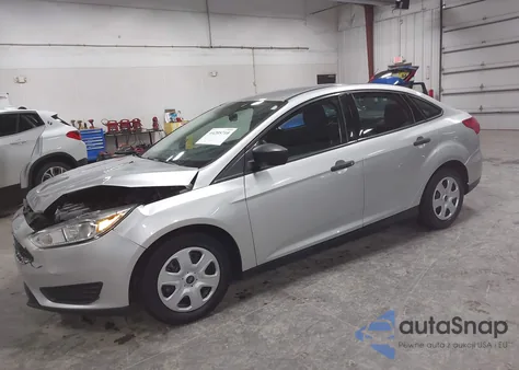 2017 Ford Focus S z USA, uszkodzony, nr VIN 1FADP3E2XHL342810